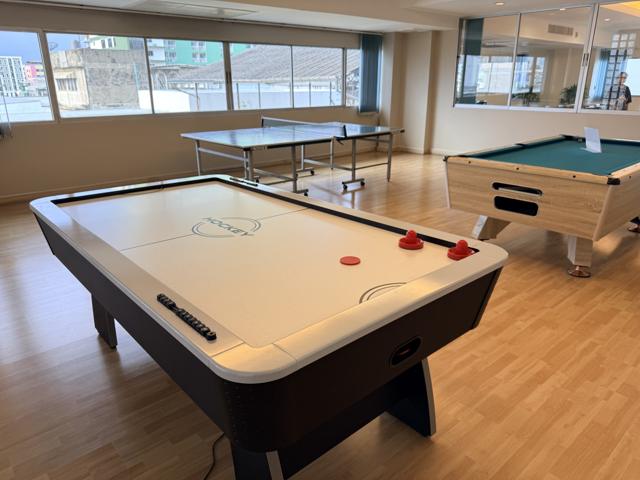 Air Hockey Table