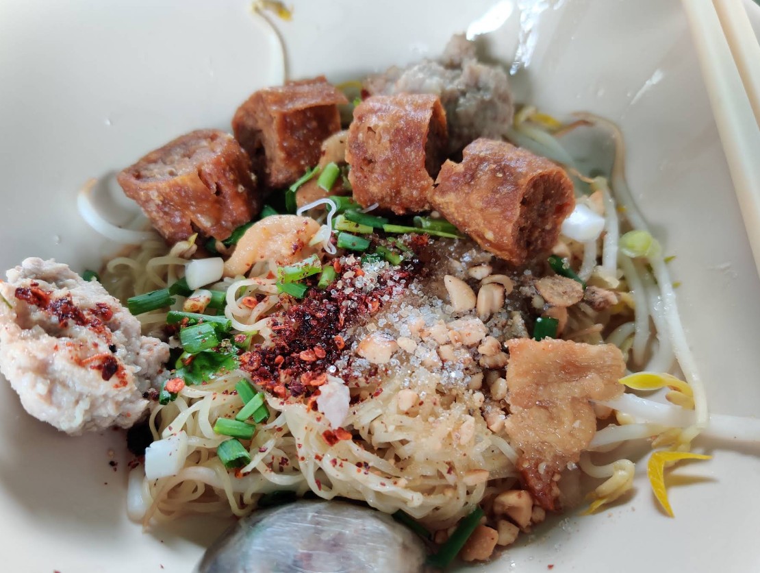 Tom Yum Noodles Na Daeng