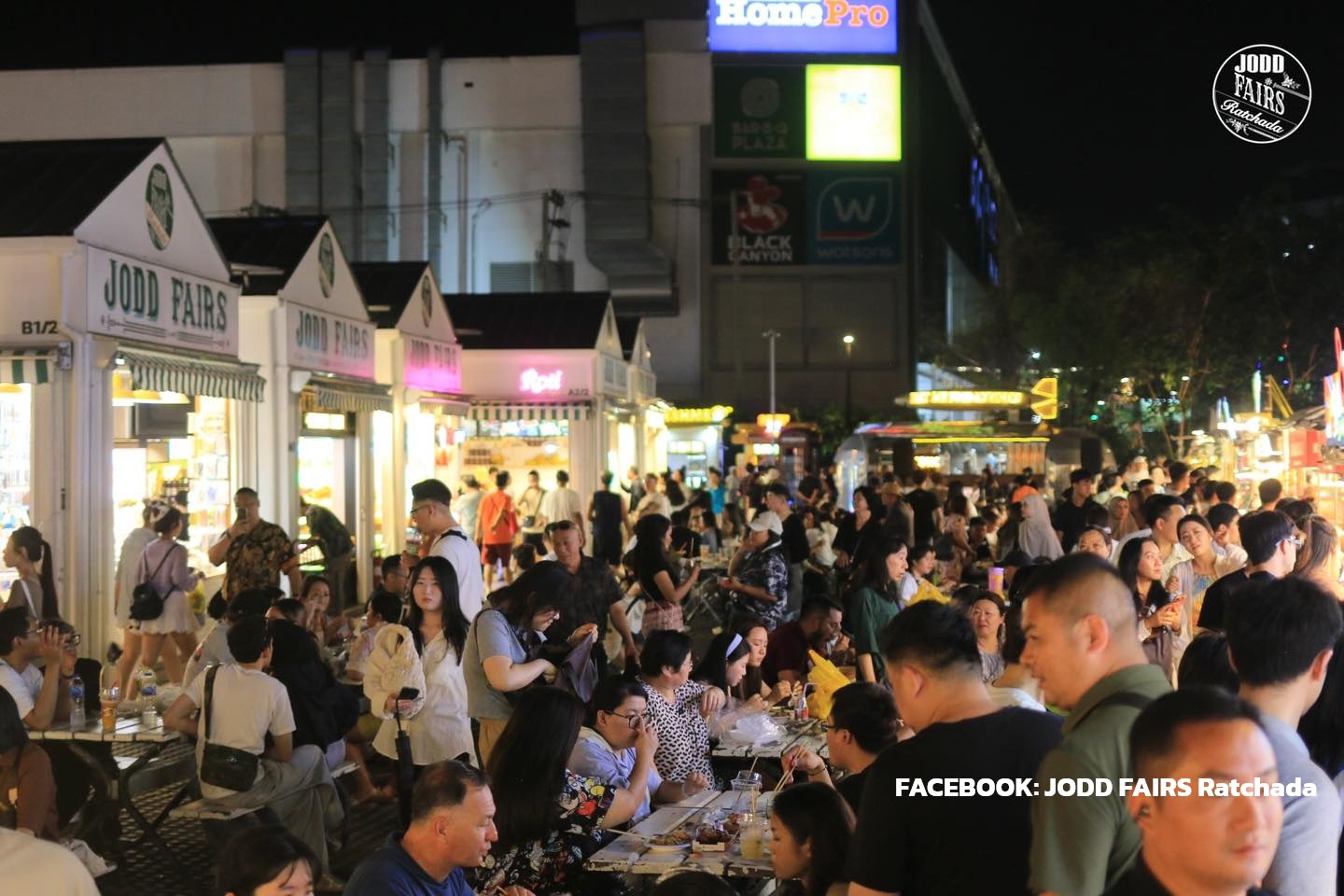 Jodd Fairs Night Market Bangkok